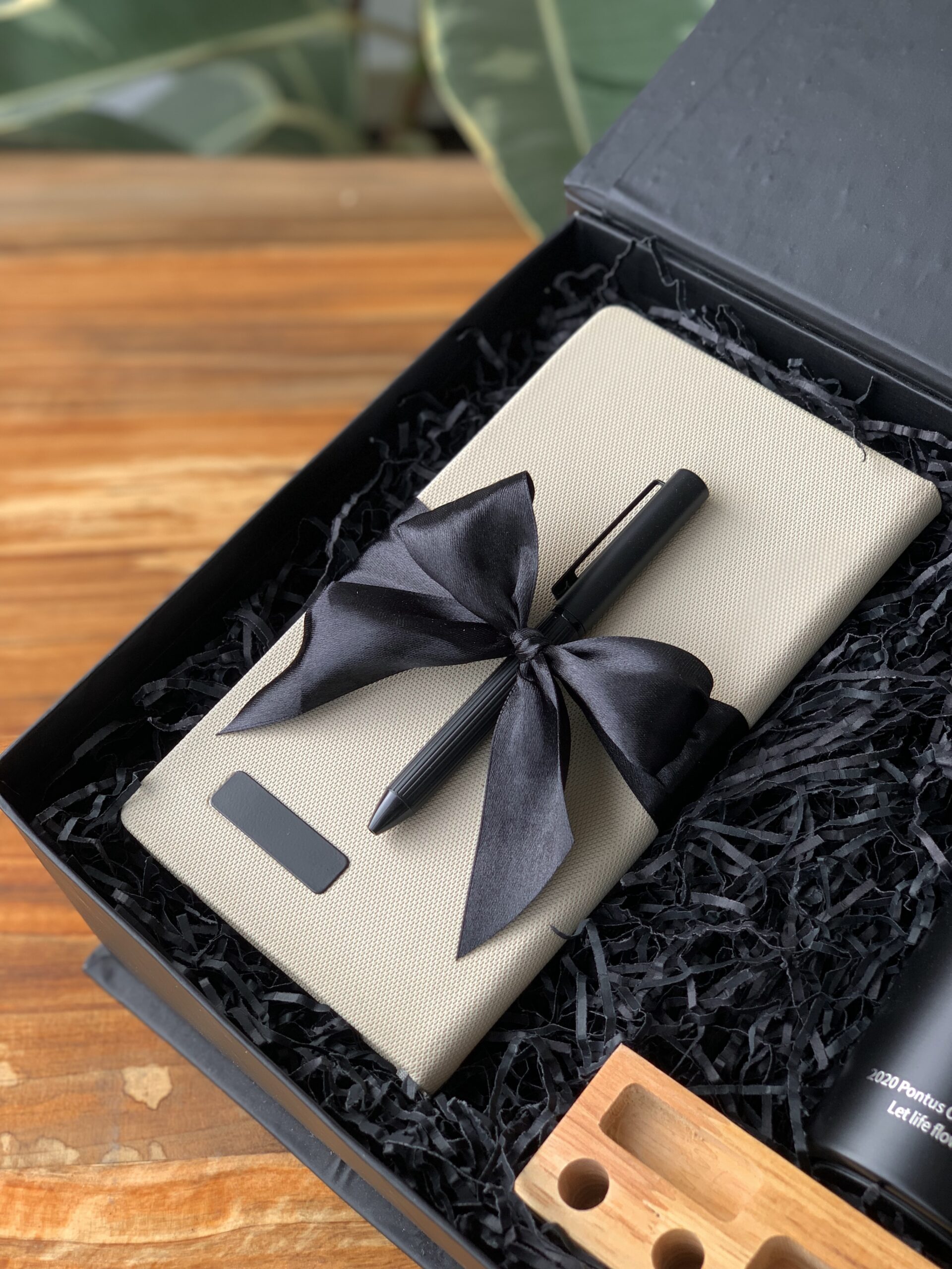 Alternative view of باکس هدیه مردانه M126